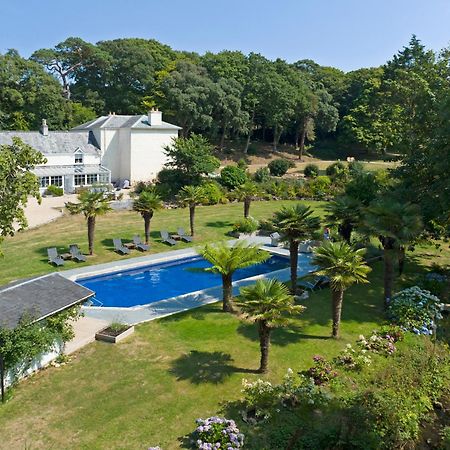 Red River Stables - Peaceful, Beautiful Grounds, Swimming Pool, Central Location For West Cornwall Camborne Exterior photo