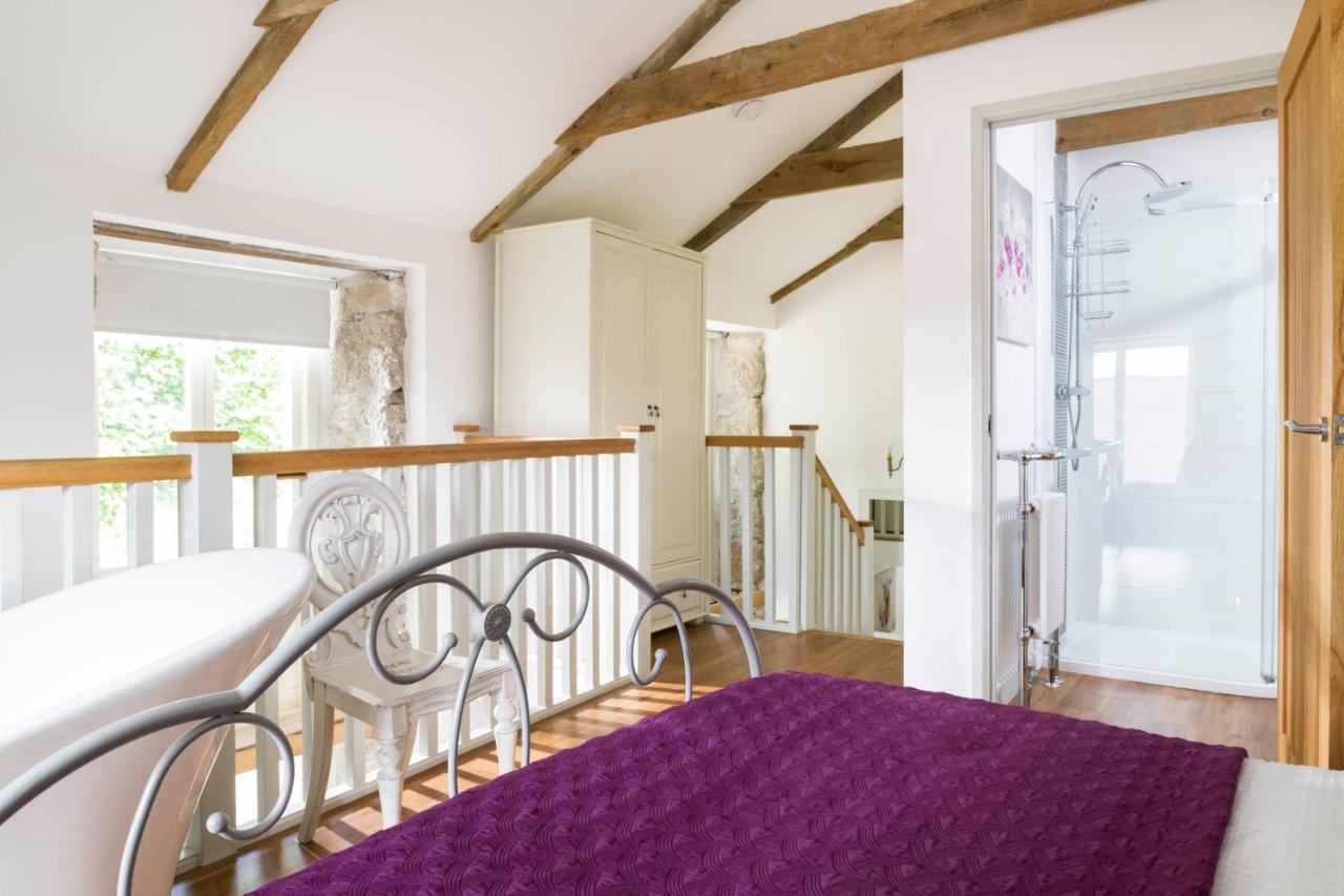 Red River Stables - Peaceful, Beautiful Grounds, Swimming Pool, Central Location For West Cornwall Camborne Exterior photo